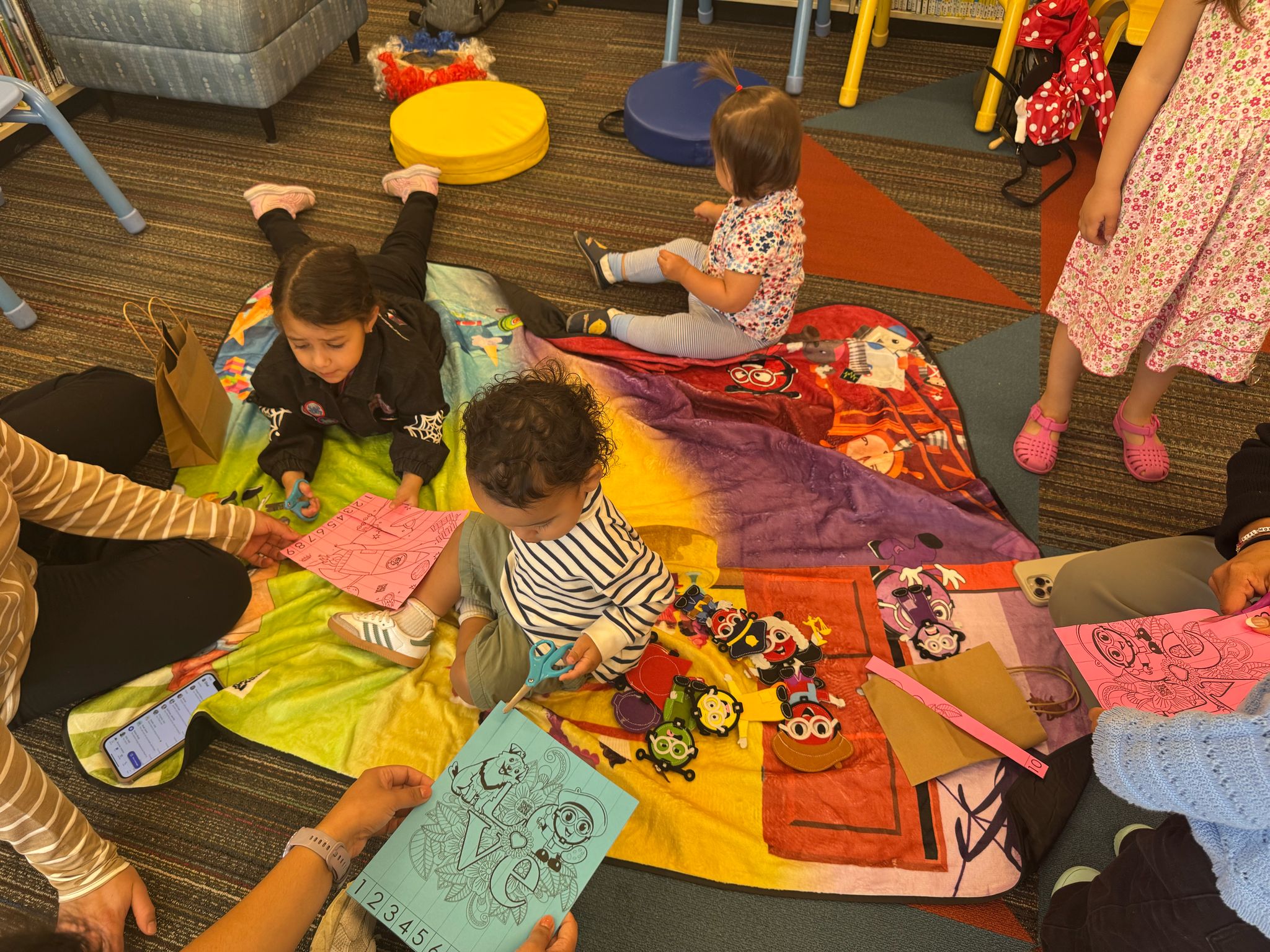 AhvianTheCreative: "Emotions"- Bilingual Reading & Activity Books