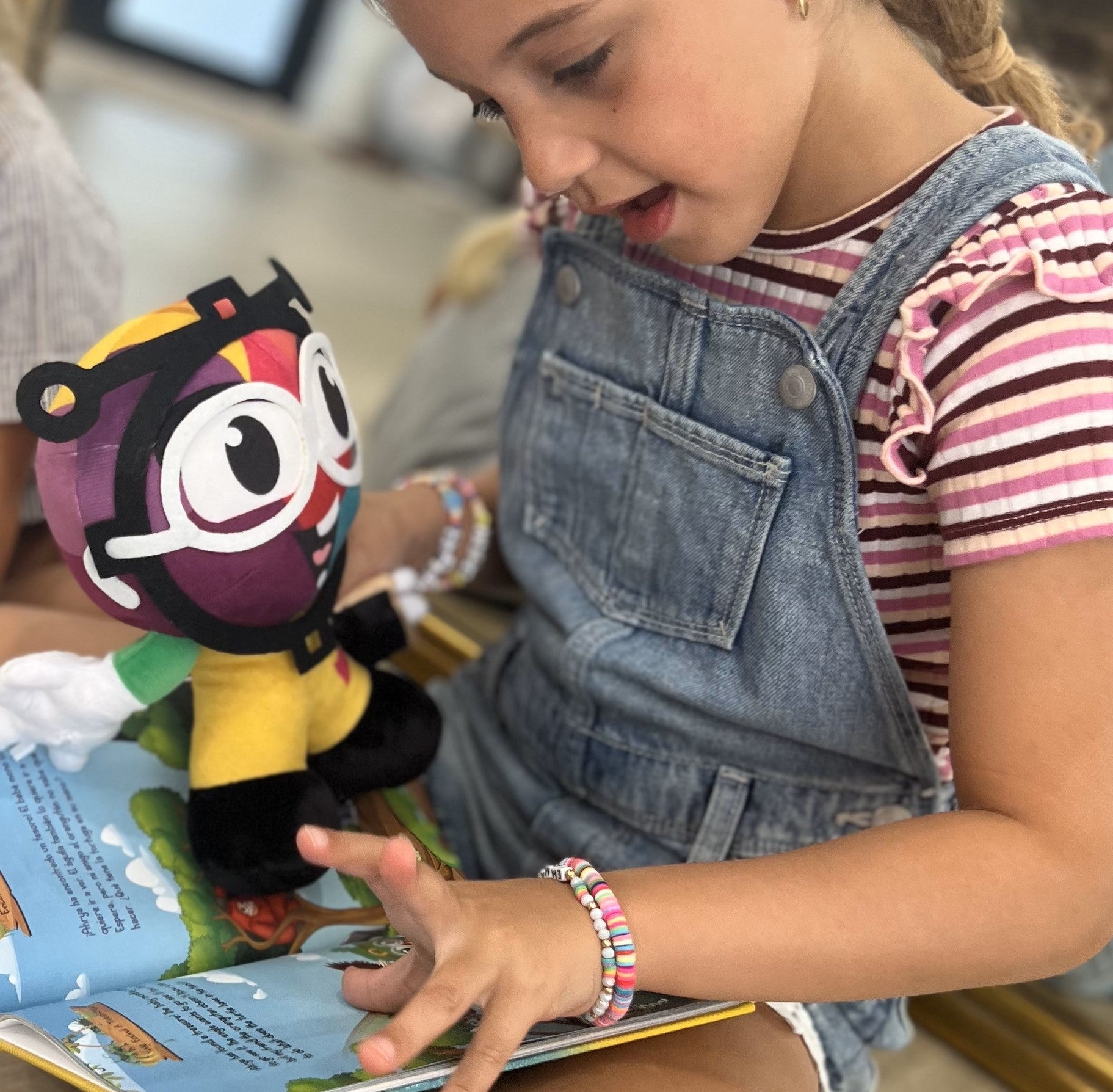 AhvianTheCreative: Adventures- Bilingual Reading & Activity Book 📒