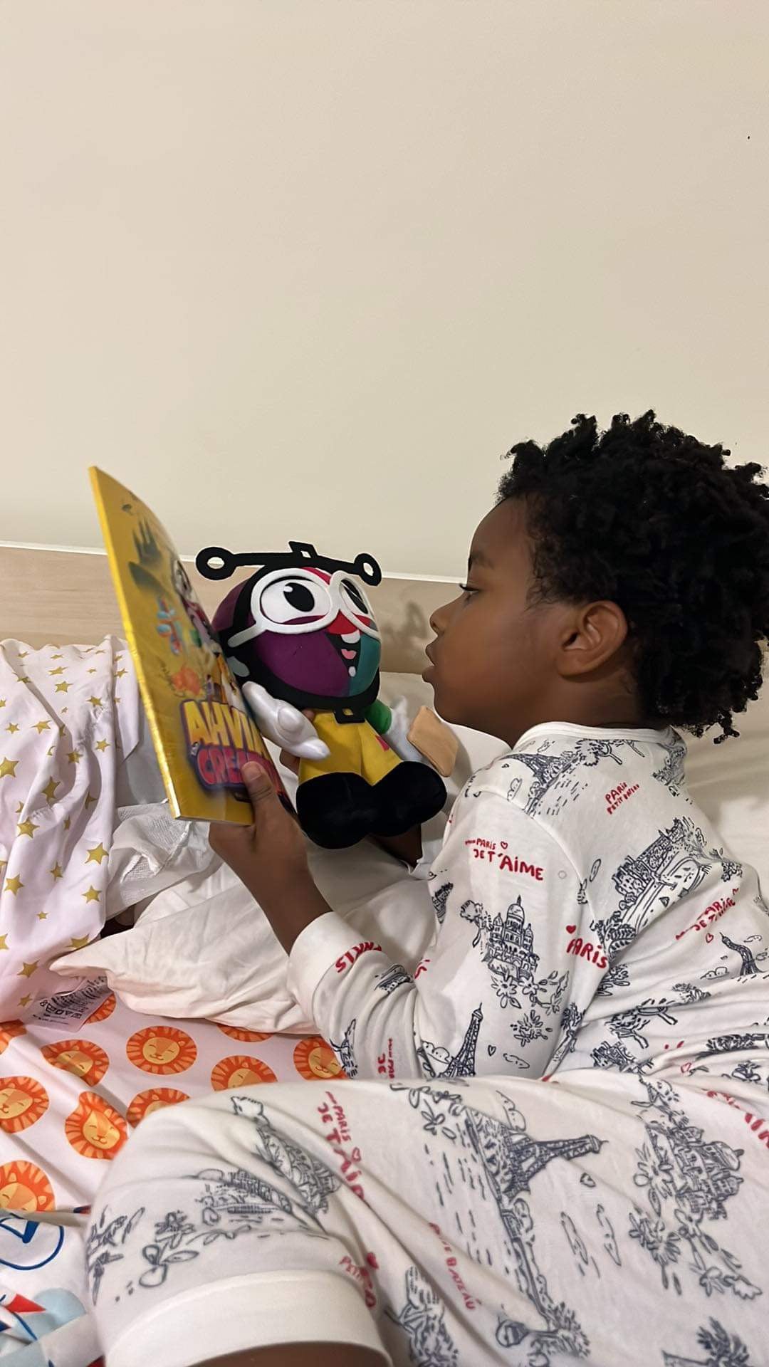 AhvianTheCreative: Adventures- Bilingual Reading & Activity Book 📒
