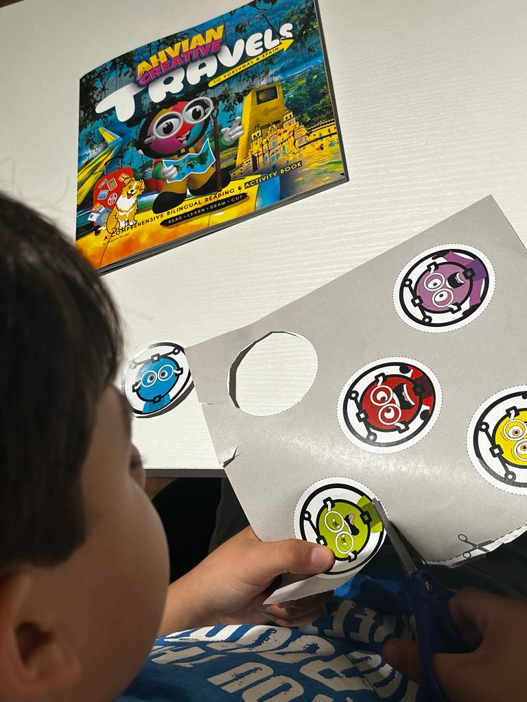 Travel Book + Finger Puppets + Box