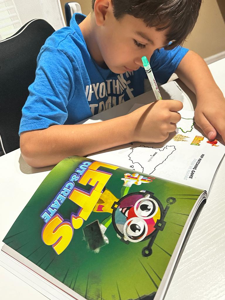 Travel Book + Finger Puppets + Box