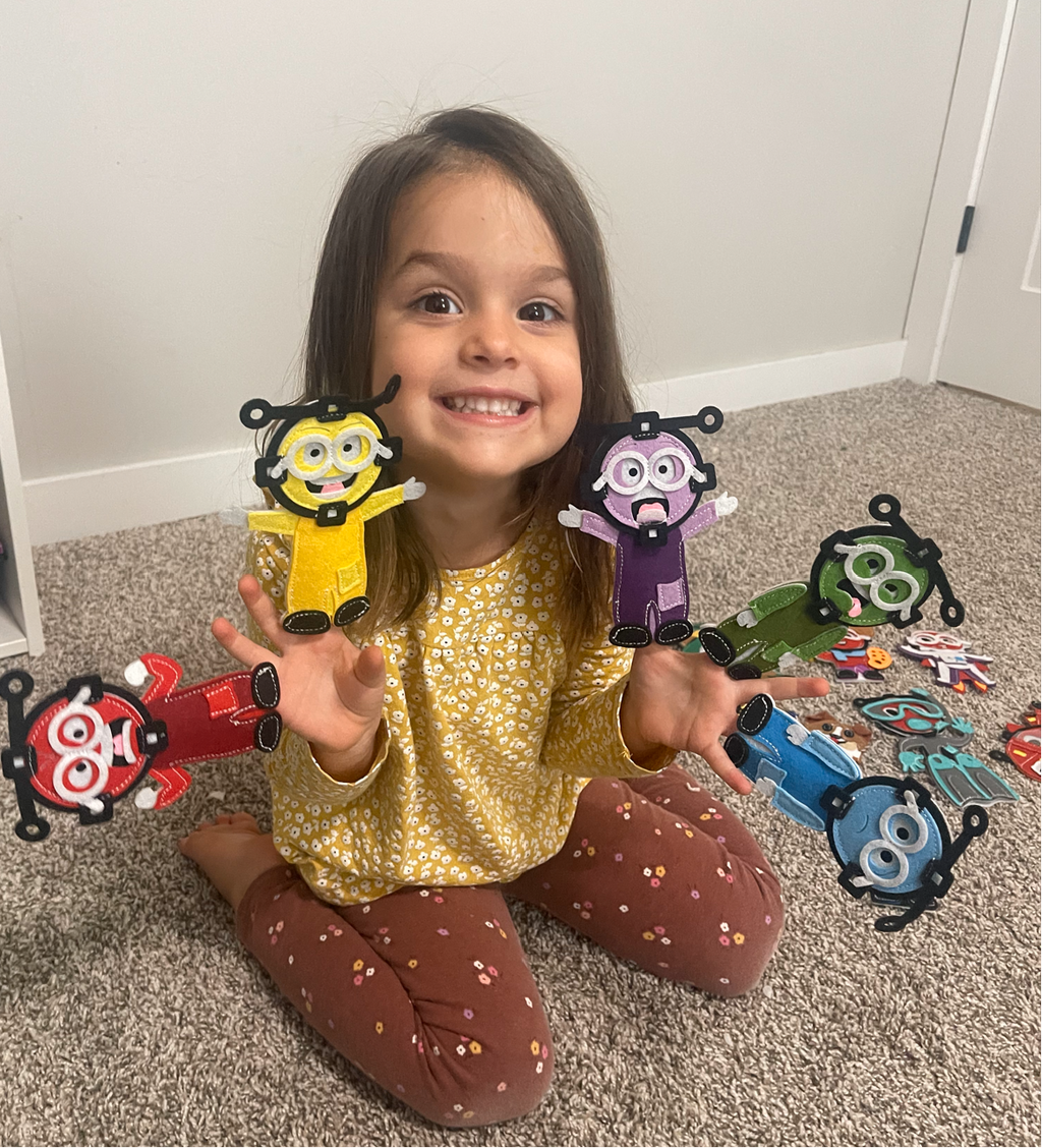 Travel Book + Finger Puppets + Box