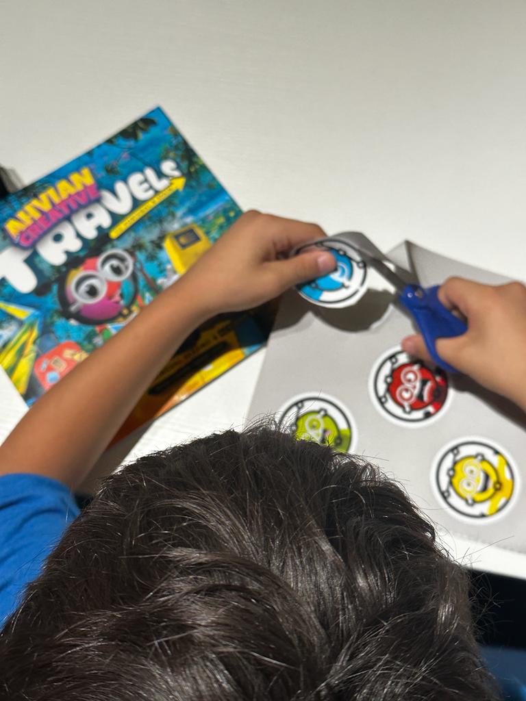 Travel Book + Finger Puppets + Box